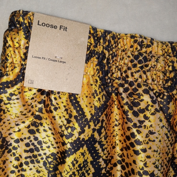 Nike NWT Black & Gold Snake Skin Print "FLY" Dri-Fit Basketball Shorts size S - Picture 3 of 10